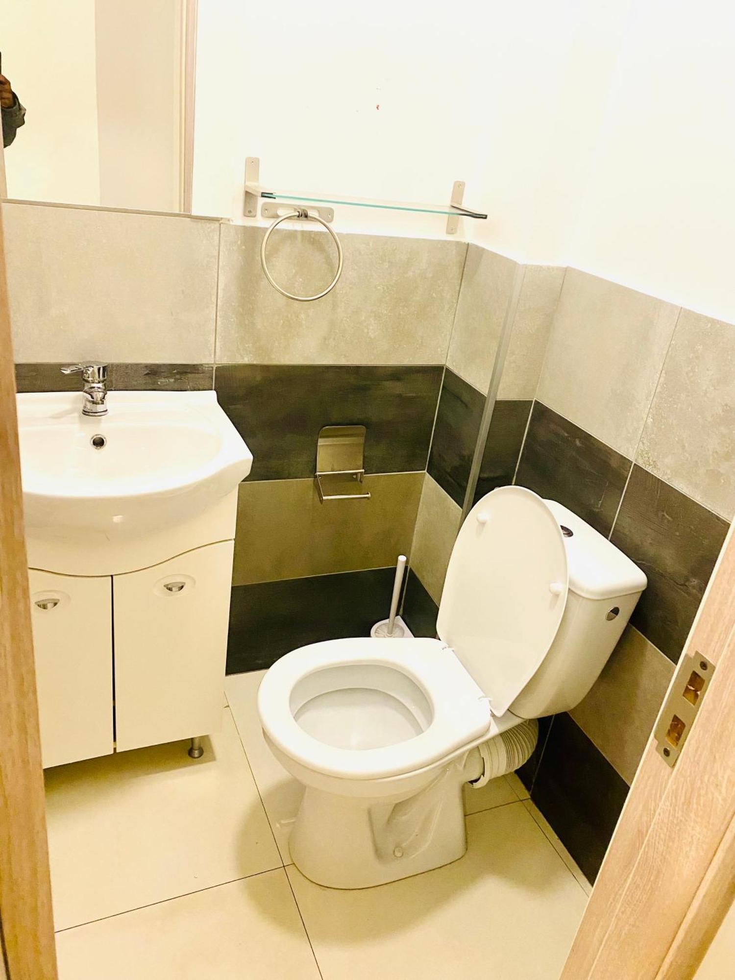 Хостел Cazan House Бухарест Экстерьер фото